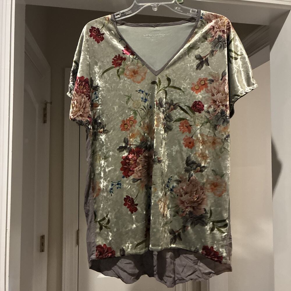 Soft Surroundings Size Medium Shirt, Blouse, Casual Free Loving wildflower